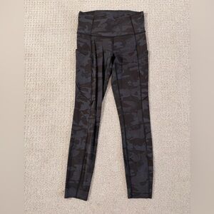 Lululemon Fast & Free Crop 23” Incognito Camo Multi Grey Leggings Size 4